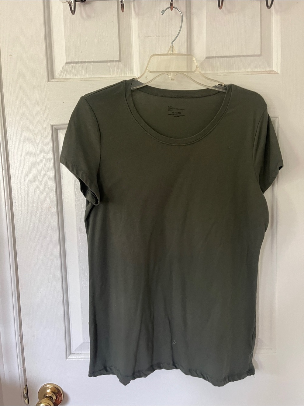 no boundaries green crewneck tee